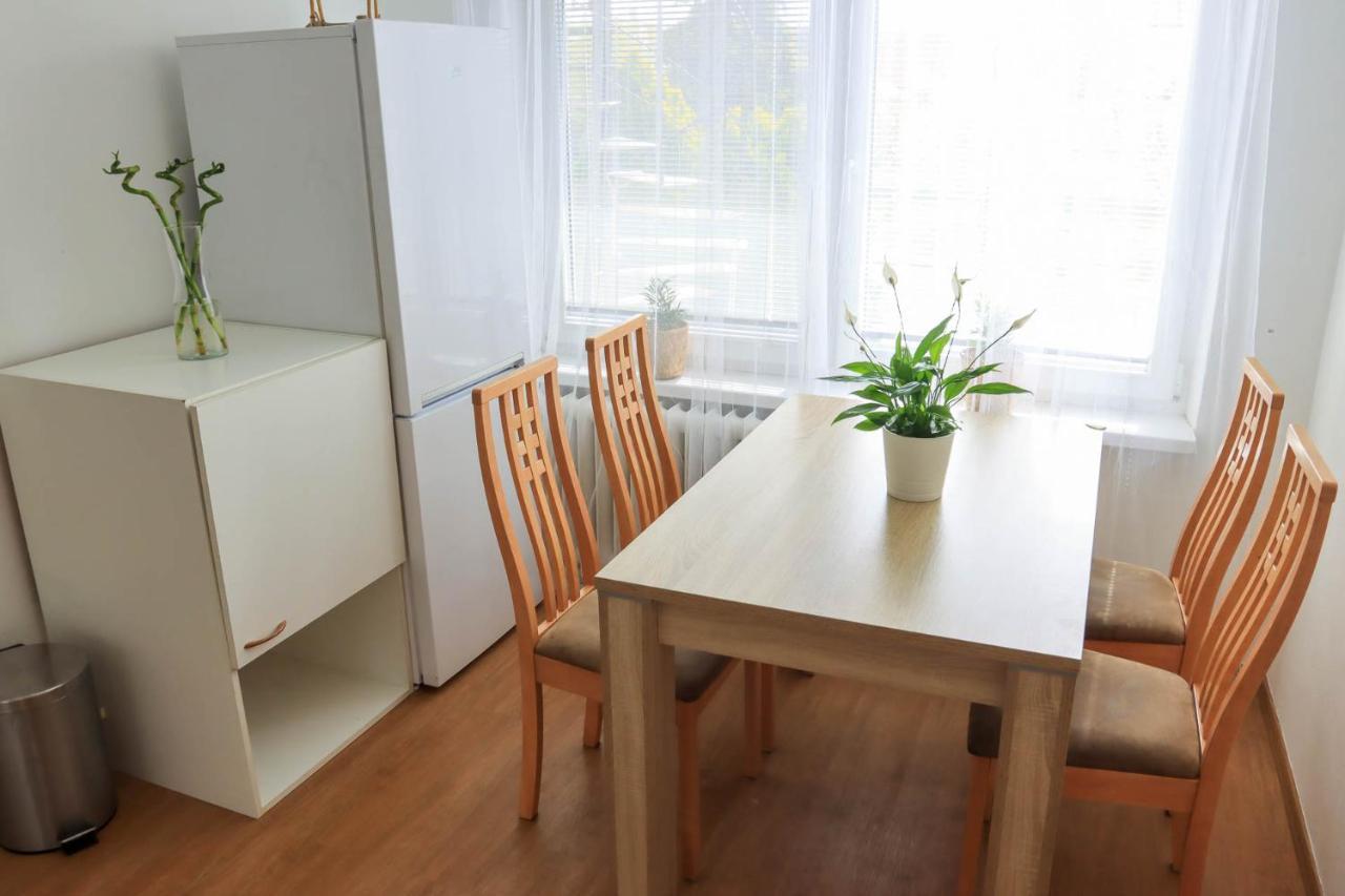 Pohodlny Apartman S Ptaci Zahradou อูแฮร์สแก ฮราดิชเก ภายนอก รูปภาพ